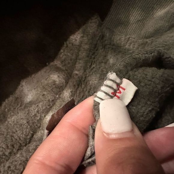 @ TALENTLESS SIZE MEDIUM HOODIE - Picture 4 of 4